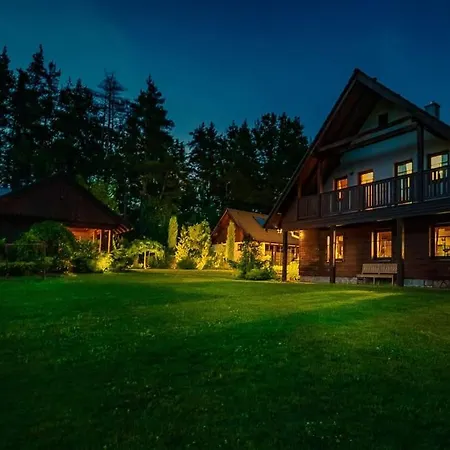 Villa Cottage: Az Po Usi