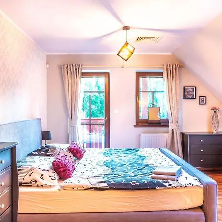 Cottage: Az Po Usi Sloup (Liberec)